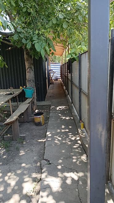 Дома: Продаётся частный дом с большим двором и навесом.село Достук 7 /3 — 3