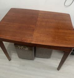 стол дордой: Продаю стол. Цена 1000 — 1