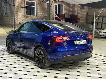 Tesla: Tesla Model Y: 2021 г., Электромобиль, Кроссовер — 3