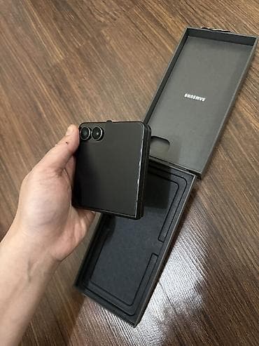 чоппер самсунг: Samsung Z Flip, цвет - Черный — 4