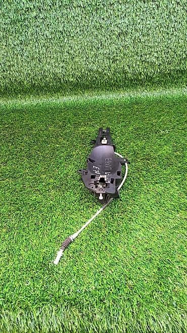 Блок ручки е70 передний левый Состояние отличное В отличном