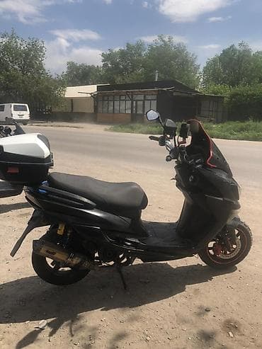 электроный мопед: Макси-скутер 150 куб. см, Бензин, Б/у — 3