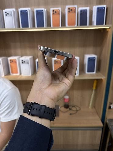 iphon 16 pro: IPhone 16 Pro, Б/у, 128 ГБ, Natural Titanium, Защитное стекло, Чехол, Кабель, В рассрочку, 99 % — 6