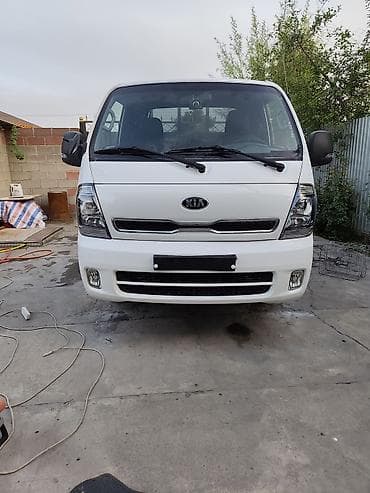 howo 2025: Kia K2500 (кабина-шасси/малотоннажный грузовик), белый цвет. 1200 — 1