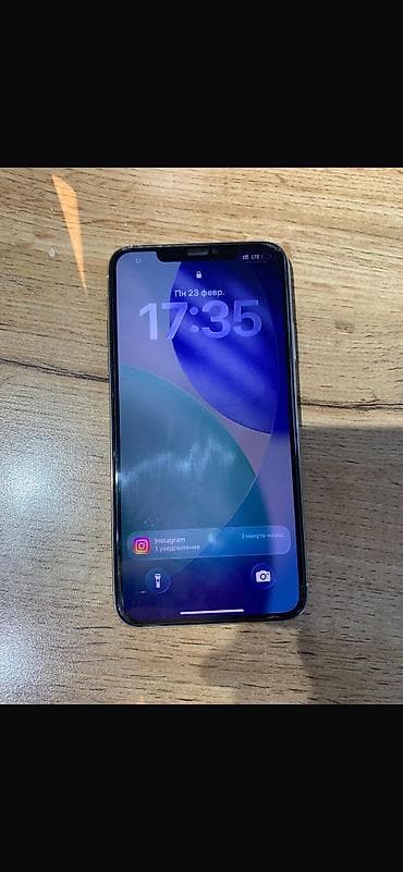 Apple iPhone: IPhone 11 Pro Max, Б/у, 256 ГБ, White Titanium, Защитное стекло, Чехол, 85 % — 1