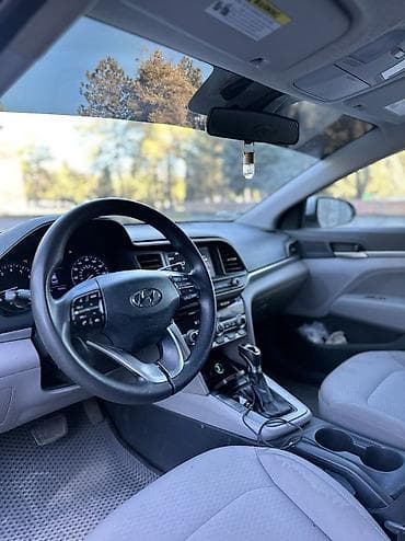 echo platz: Hyundai Elantra: 2019 г., 2 л, Автомат, Бензин, Седан — 8