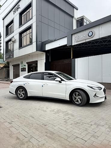 Продажа авто: Hyundai Sonata: 2019 г., 2 л, Автомат, Газ, Седан — 2