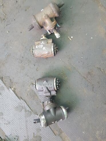 средний кузов двух скат: Mercedes 609 трещотки цилиндры тормозные маленький мост — 1