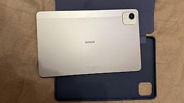 honor pad 10: Планшет, 10" - 11", Б/у, Классический цвет - Серебристый — 1
