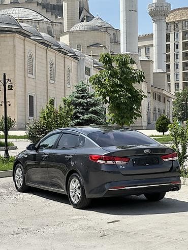 Продажа авто: Kia K5: 2017 г., 2 л, Автомат, Газ, Седан — 3