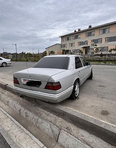 камутатор 124: Mercedes-Benz W124: 1995 г., 2 л, Механика, Бензин, Седан — 3