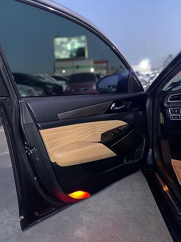 great wall pegasus: Kia K7: 2021 г., Седан — 10