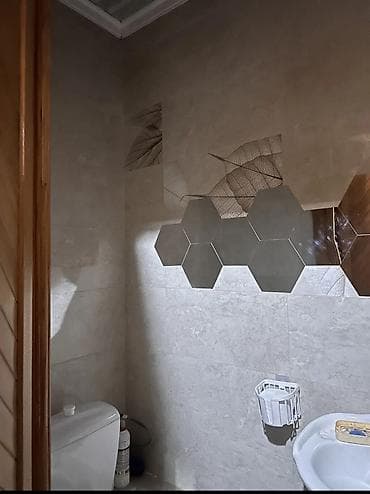 ала бука району: Сдается в трех комнатной квартире !!!отдельная комната, район — 5