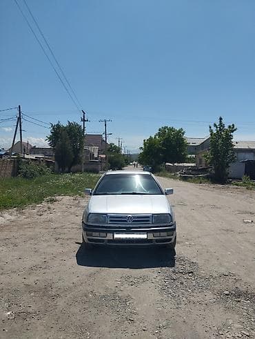 Volkswagen Vento: 1995 г., 1.8 л, Механика, Бензин, Седан