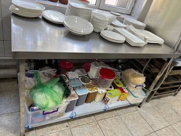 продаю оборудование для кафе: Изделия из нержавейки, стол холодильник, стол кондитерский, стол — 10