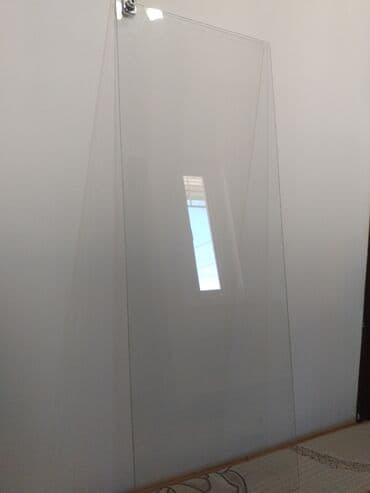 Продаю стеклянные дверца на маленькие и большие витринные полки DIA