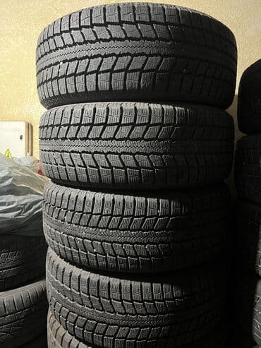 зимнее шины: Шины 235 / 55 / R 19, Зима, Б/у, Комплект, Внедорожные (АТ/МТ), Япония — 1