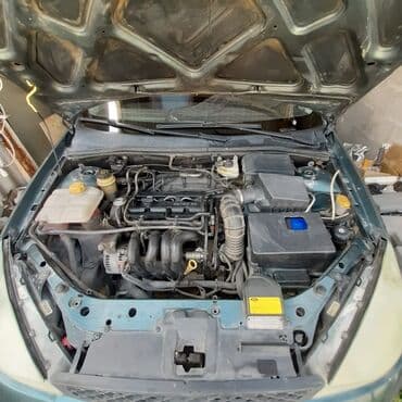 срочно продам авто в связи с переездом: Ford Focus: 2002 г., 1.6 л, Механика, Бензиновая, Хэтчбэк — 7
