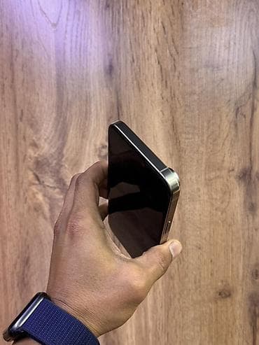 Техника и электроника: Срочно продаю IPhone 16 Pro Max, 256 ГБ в идеальном состоянии телефон — 2