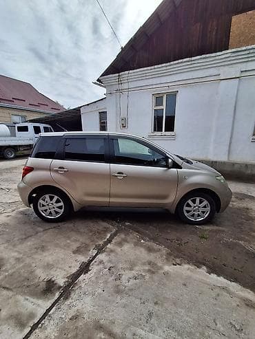 camry 2 4: Toyota Ist: 2003 г., 1.3 л, Автомат, Бензин, Хэтчбэк — 2