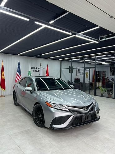Toyota: Toyota Camry: 2022 г., Седан — 2