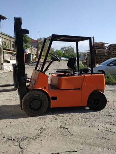 запчасти для спецтехники: Погрузчик, 2001 г. — 1