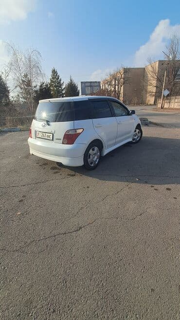 купить фуру с прицепом бу: Toyota ist: 2002 г., 1.3 л, Автомат, Бензиновая, Хэтчбэк — 10