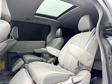 lada car: Toyota Sienna: 2013 г., 3.5 л, Автомат, Бензин, Минивэн — 7