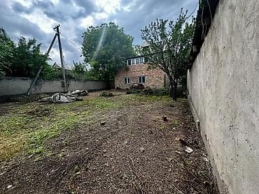 частный дом лебединовка: Продаётся кирпичный дом с огороженным участком. Лебединовка, переулок — 5
