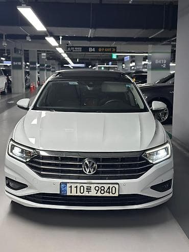 transporter multivan: Volkswagen Jetta: 2021 г., Седан — 1