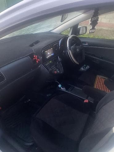 виша: Toyota WISH: 2003 г., Автомат, Бензин, Универсал — 4