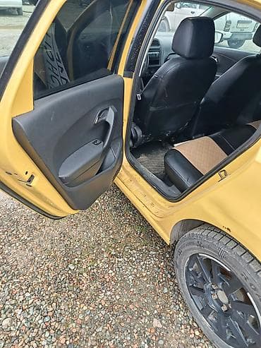 Volkswagen: Volkswagen Polo: 2018 г., Бензин, Седан — 5