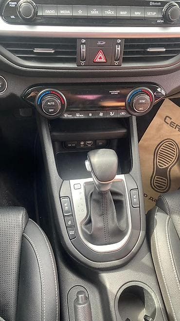 машина серв: Kia K3: 2019 г., 1.6 л, Автомат, Бензин, Седан — 8