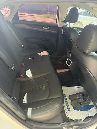 гран туризмо: Kia K5, белый жемчуг седан бизнес-класса Основные характеристики: - — 8