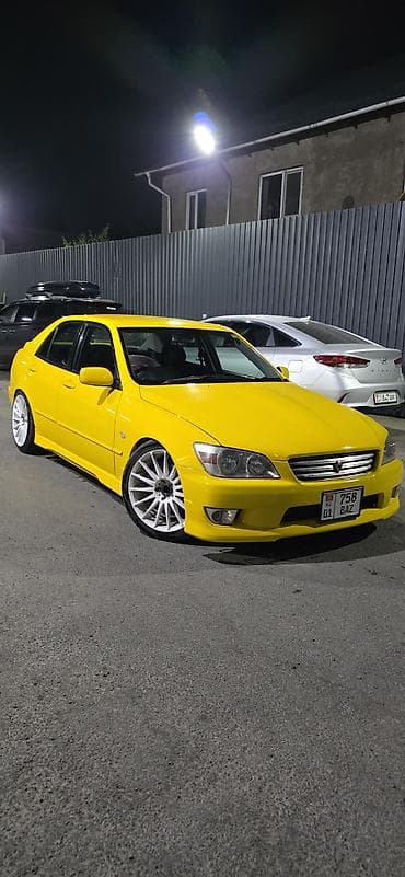 low ll: Toyota Altezza: 2001 г., 2 л, Механика, Бензин, Седан — 6