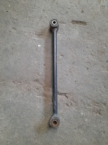 продаю связи с переездом: Subaru Forester рычаг поперечный задний Субару Форестер рычаг — 2