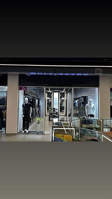 мужской магазин: Бутик, 41 м², С оборудованием — 4