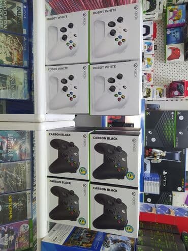 белая клавиатура: Официальный геймпад Xbox Series X|S | Carbon Black и Robot White — 3