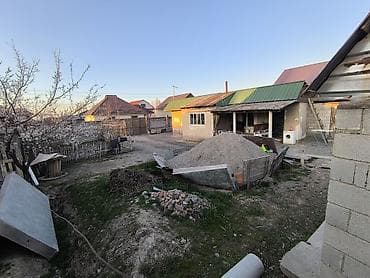 Үйлөрдү сатуу: 🏡 Продается дом 📍 Арча-Бешик район ▪️ Участок — 5 соток ▪️ Есть газ ▪️ — 3