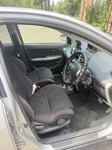 Toyota Ist: 2003 г., 1.3 л, Автомат, Бензин, Хэтчбэк — 6