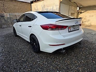 windom mcv30: Hyundai Elantra: 2017 г., Седан — 4