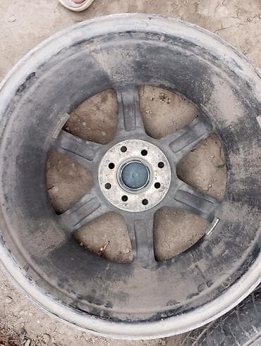 r18 monoblock: Диски R 17 1 шт, отверстий - 5, Б/у — 2