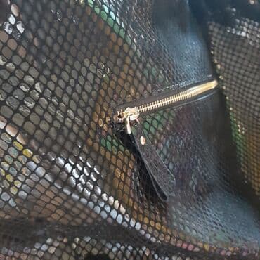 Продаю сумку кожа лазерная чёрного цвета