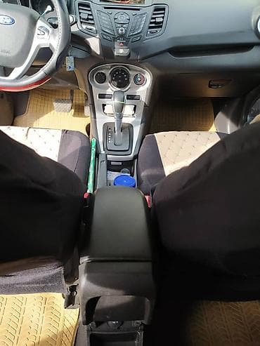 двери фит: Ford Fiesta: 2016 г., 1.6 л, Автомат, Газ, Седан — 2