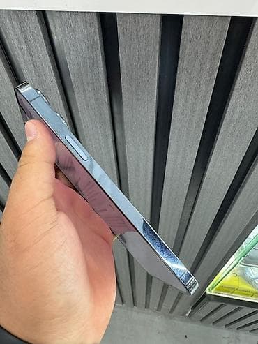 redmi note 10: IPhone 13 Pro, Sierra Blue — 4