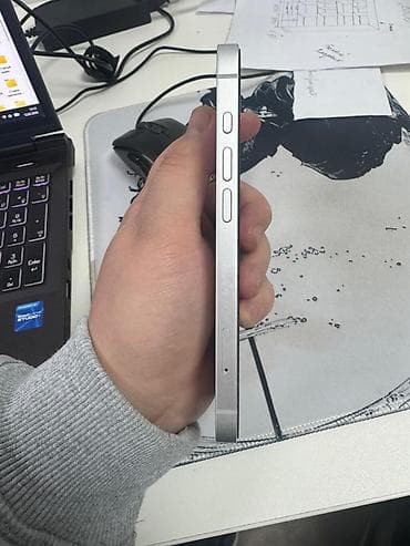 galaxy note edge: IPhone 16e, Б/у, 128 ГБ, Белый, Зарядное устройство, Защитное стекло, Чехол, 100 % — 2