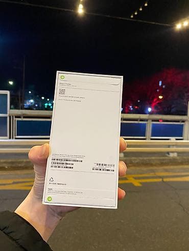 redmi s 2: IPhone 17 Pro Max, Новый, 256 ГБ, White Titanium, Кабель, Коробка, 100 % — 2