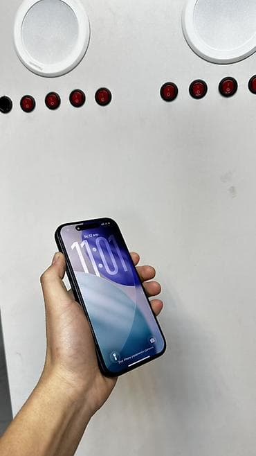 IPhone 17 Pro, Б/у, 256 ГБ, Синий, Кабель, Чехол, 100 %