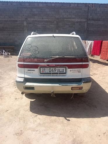 шариот: Mitsubishi Chariot: 1990 г., Универсал — 2