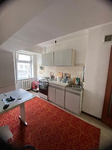 2 room flat: 2 комнаты, 56 м², Индивидуалка, 2 этаж, Старый ремонт — 1